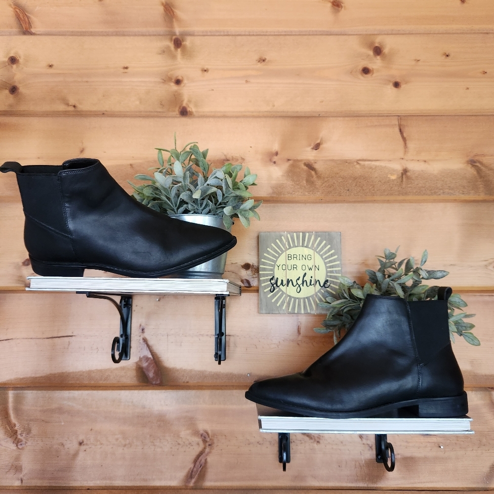 Asos 💜 Design Atom Black Leather Chelsea Boots Stretch Pointed Toe Pull On 7